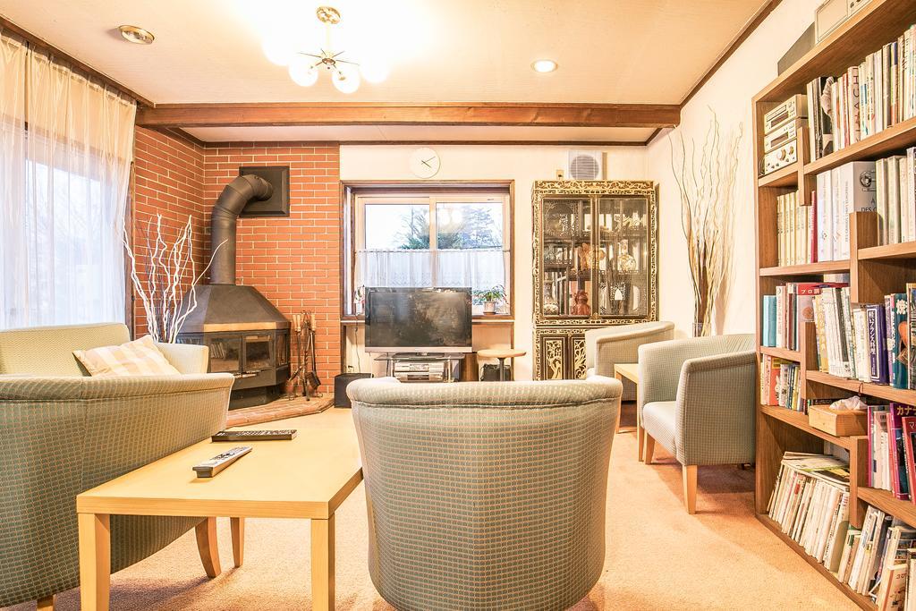 Petit Hotel Enchante Hakuba Exterior photo