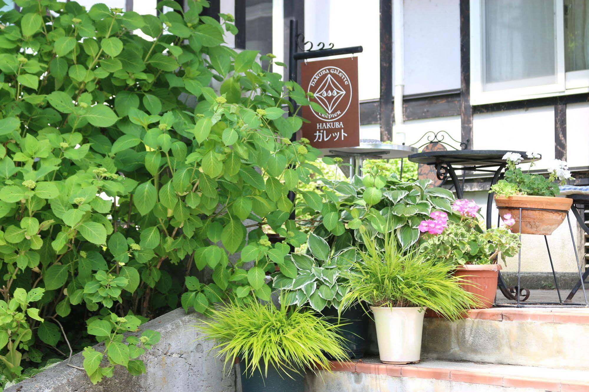 Petit Hotel Enchante Hakuba Exterior photo